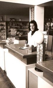 Loli en La Farmacia
